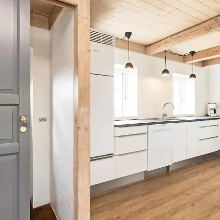 6 Person In Faaborg-by Traum